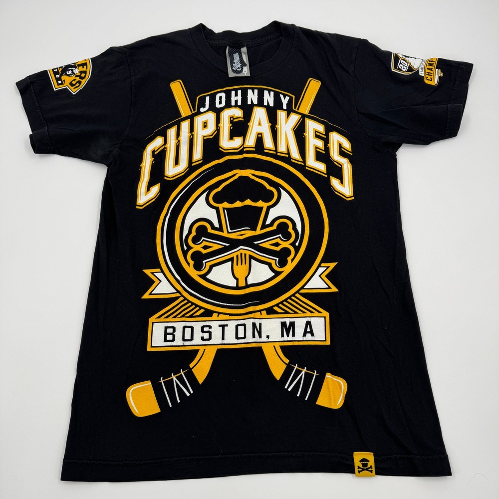 Johnny Cupcakes Boston MA Black T Shirt Hockey Style Graphic Print Size M
